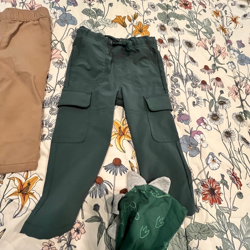 4 boy items bundle - Picture 7 of 8